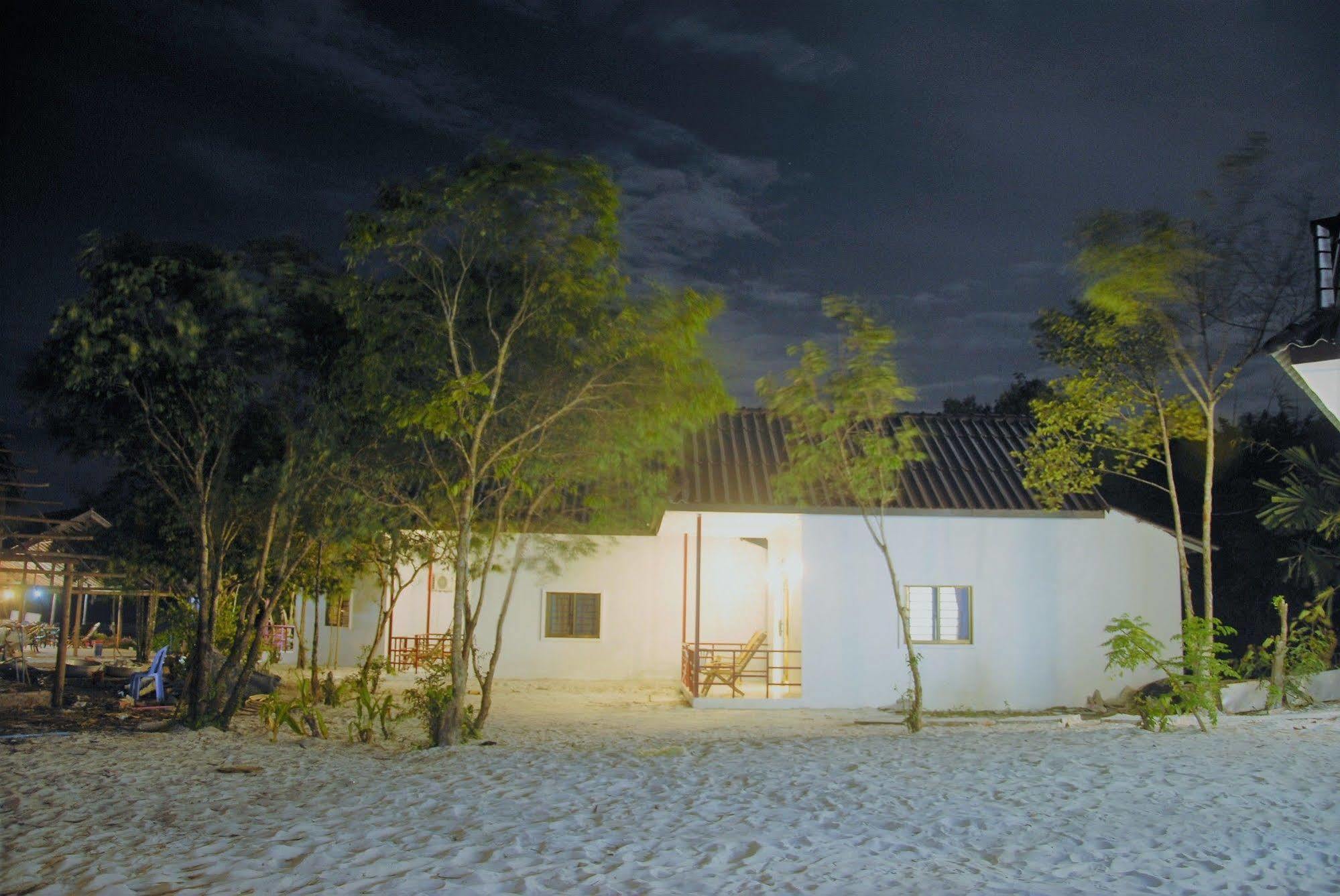 Home Stay Resort كوه رونغ ساملوم المظهر الخارجي الصورة