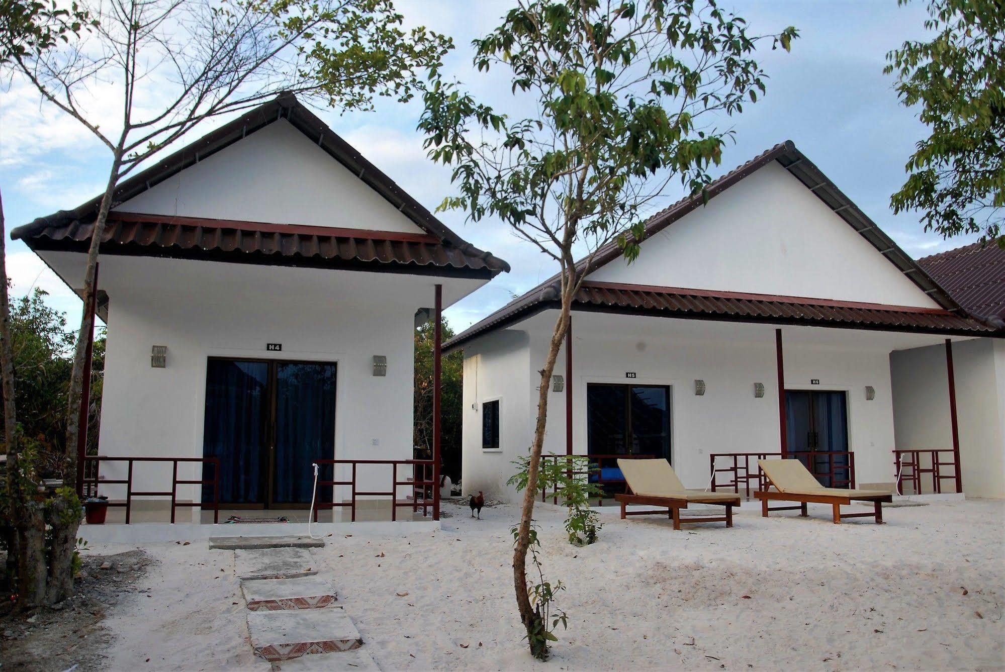 Home Stay Resort كوه رونغ ساملوم المظهر الخارجي الصورة